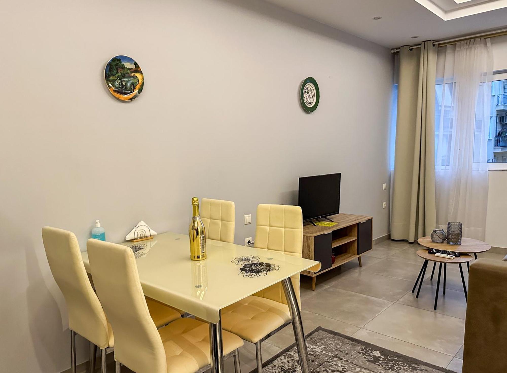 Contemporary & Spacious Renovated Apartment, Dt Syntagma, /Touristic Area Athene Buitenkant foto
